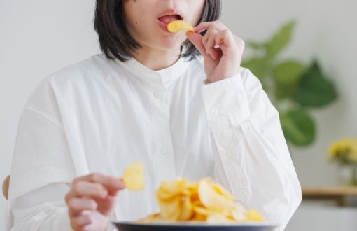 食欲を抑制する