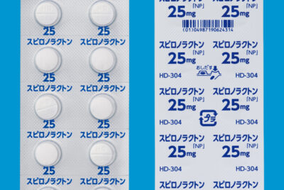 スピロノラクトンとニキビの関係：皮膚科医が教える効果と適応